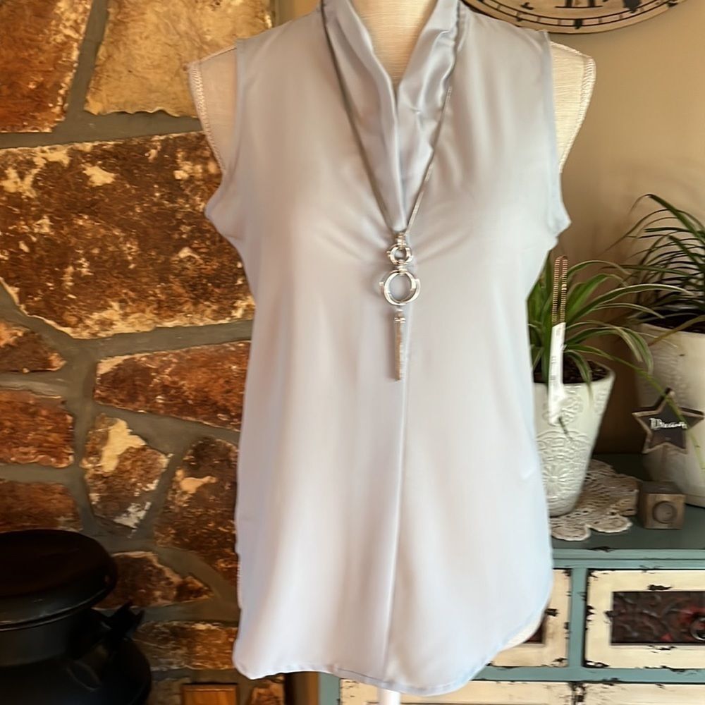 Dex the Suit Shop Women’s Ice Blue Sleeveless Top Size XS